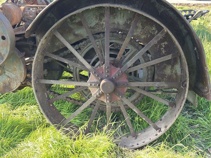 mccormick-deering-titan-10-20-image-31
