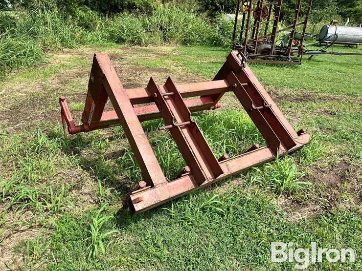 large-square-bale-stacker-image-3