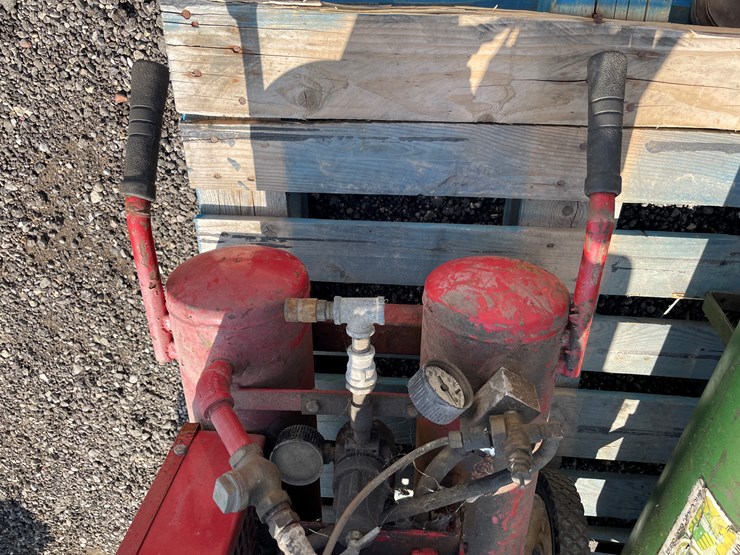 #6363-•-rolair-pontoon-air-compressor-image-7