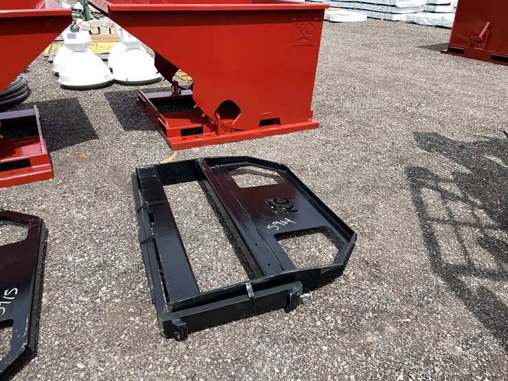 #6317-•-universal-mount-skid-steer-fork-frame-image-1
