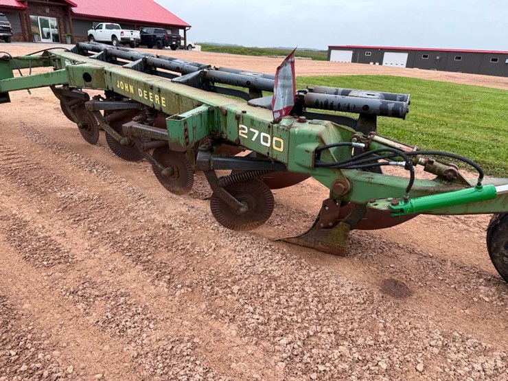 john-deere-2700-image-14