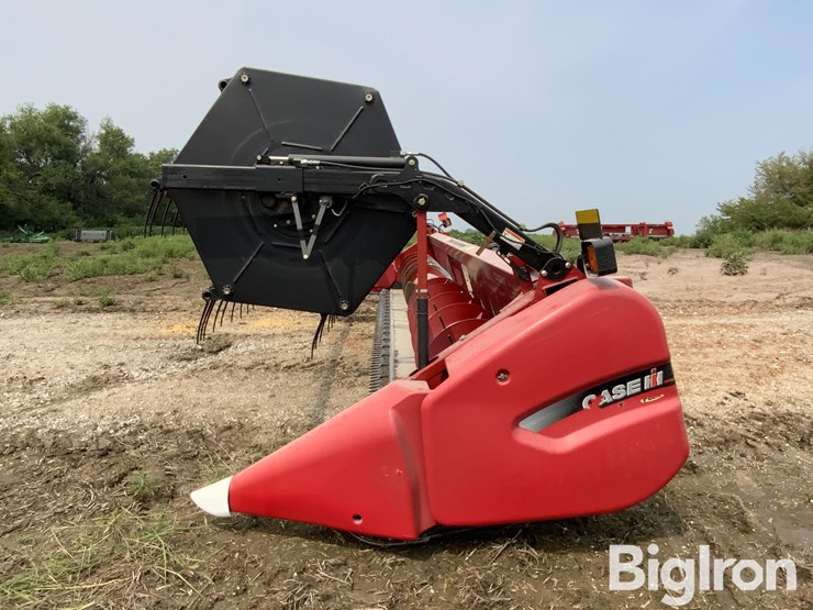 2011-case-ih-3020-image-8