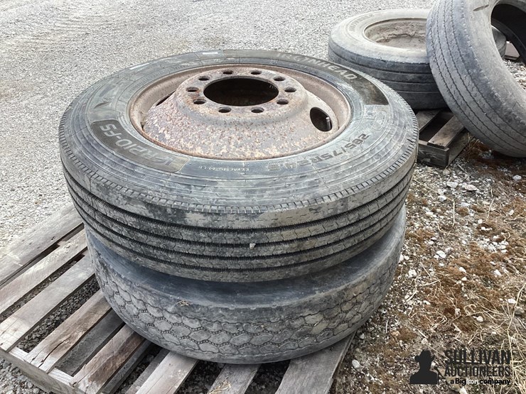 285/75r24.5-tires-&-rims-image-5