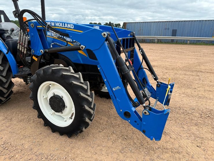 2019-new-holland-workmaster-70-image-14