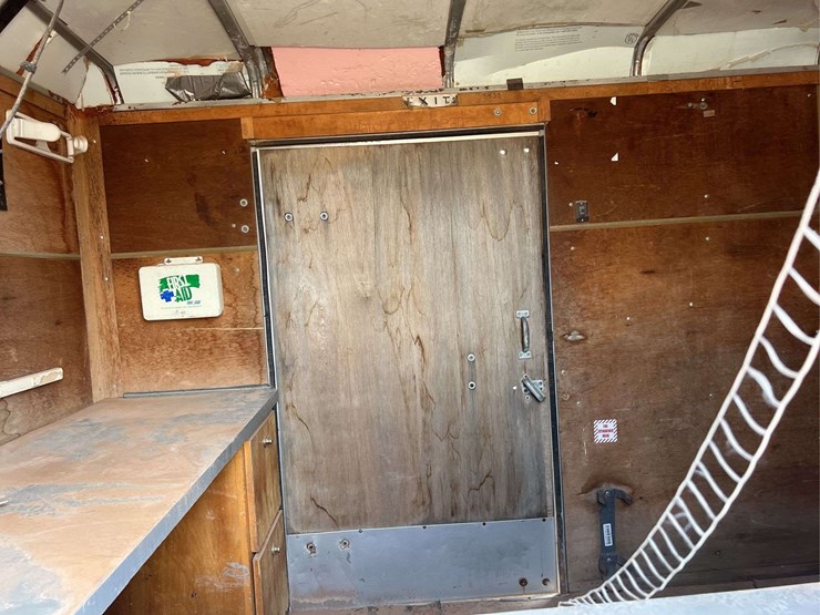 2007-wells-82"-x-16'-t/a-enclosed-trailer-image-23