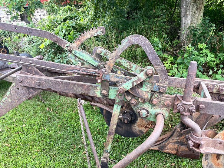 #7469-•-john-deere-plow-image-16