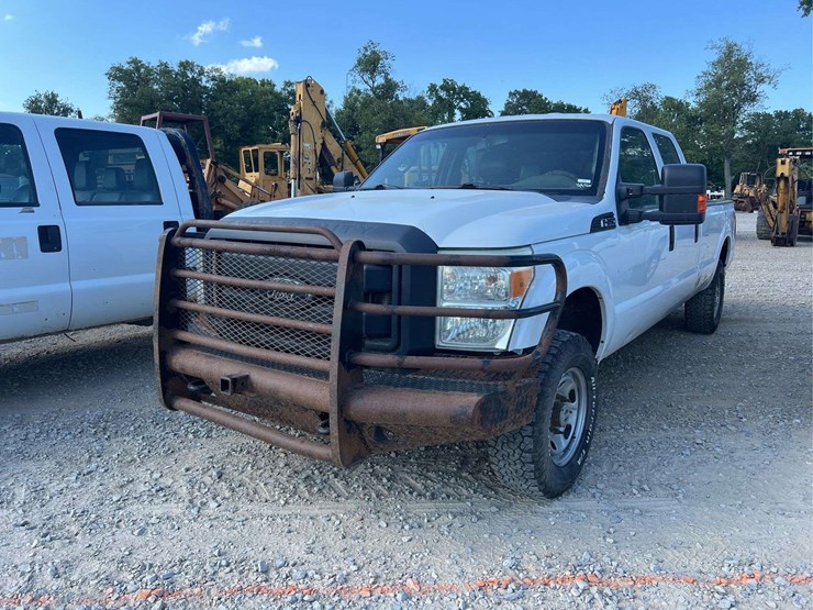 2012-ford-f250-xl-image-1