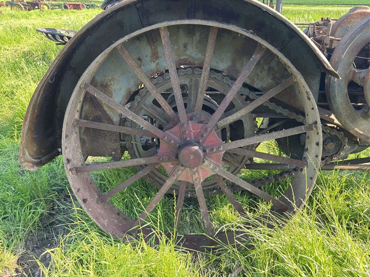 mccormick-deering-titan-10-20-image-24