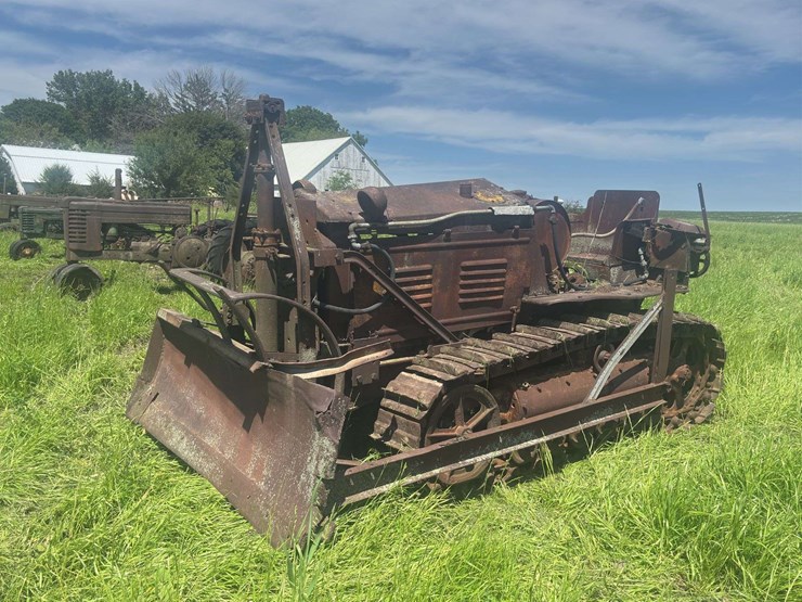 cletrac-crawler-image-1
