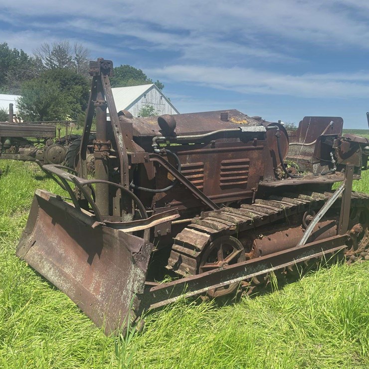 Cletrac Crawler