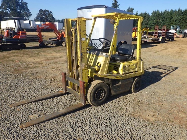 toyota-forklift-image-1