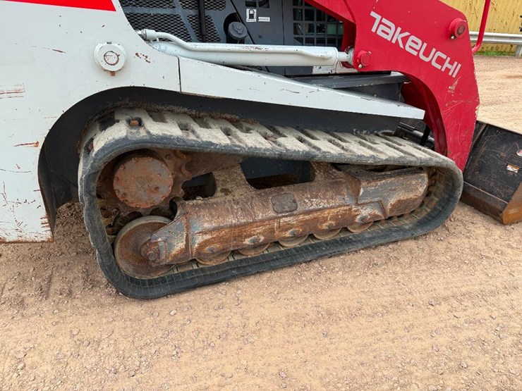 2015-takeuchi-tl12-image-20