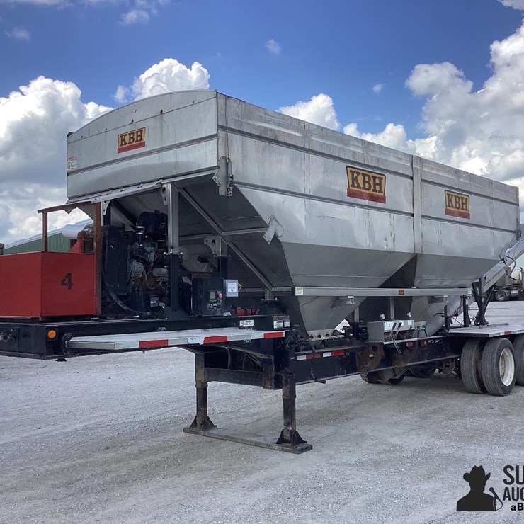 2018 KBH T/A Fertilizer Trailer