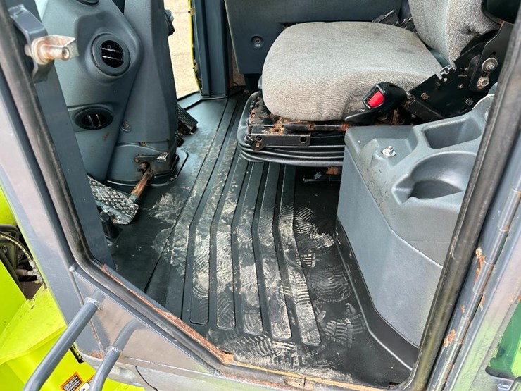 2010-deere-644k-image-47