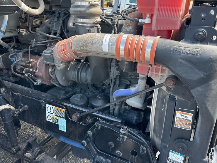 2019-kenworth-t680-image-17