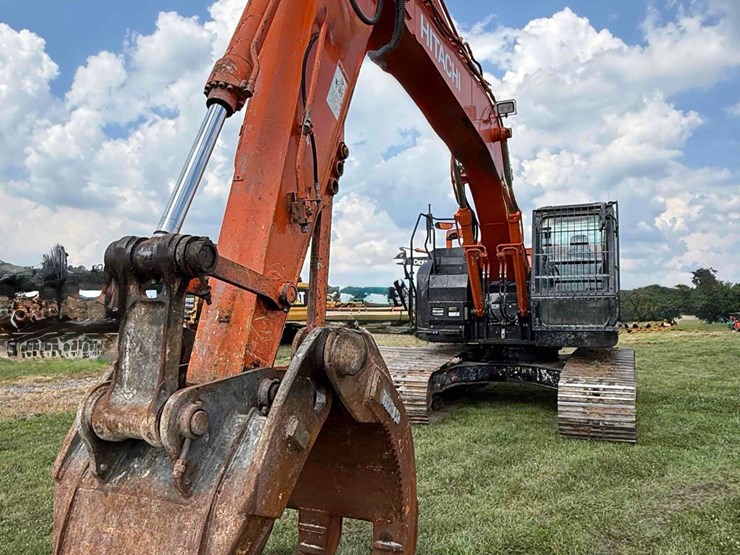 2017-hitachi-zx245us-lc-6-image-1