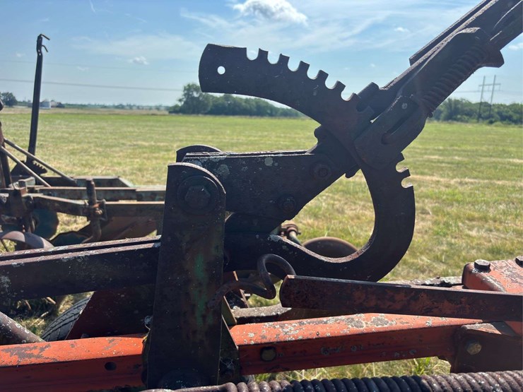 ji-case-pull-type-plow-image-36