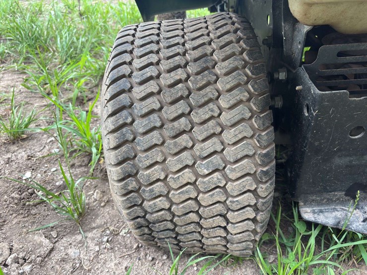 john-deere-x300-image-65