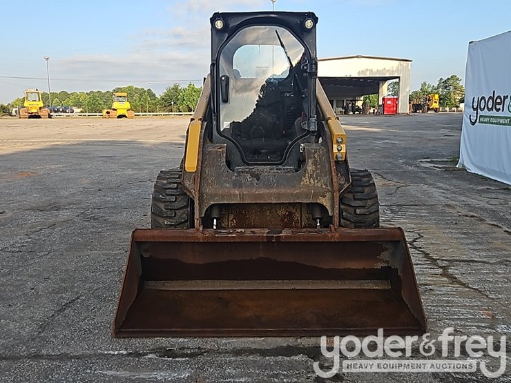 2022-caterpillar-246d3-image-8