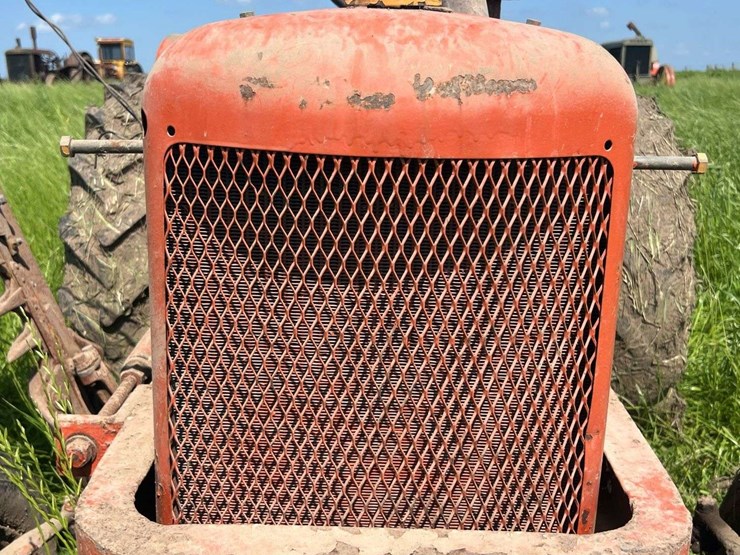 allis-chalmers-with-sickle-mower-image-9