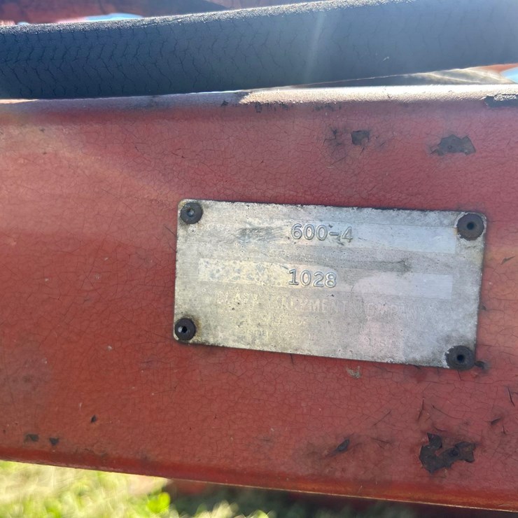 Melroe Rock Picker