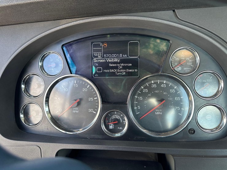 2020-kenworth-t880-image-16