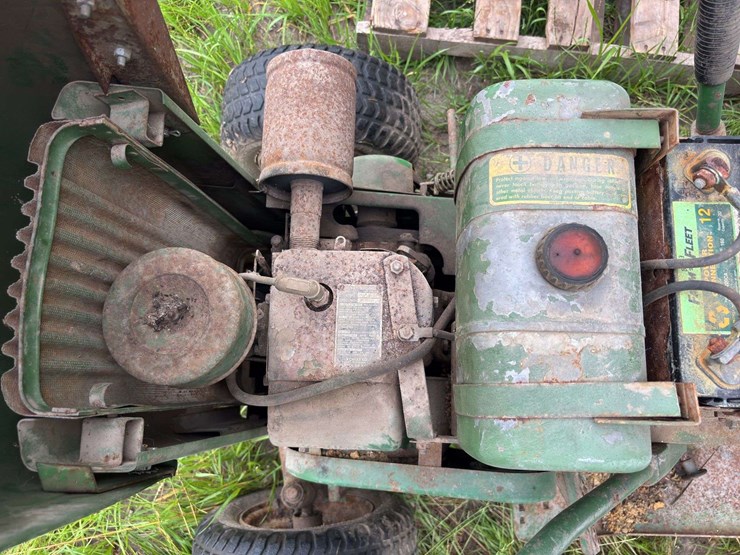 john-deere-110-image-31