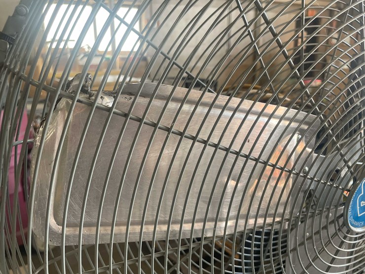 #2090-•-continental-dynamics-pedestal-fan-(wall-g)-image-4