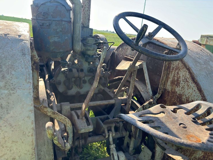 mccormick-deering-titan-10-20-image-48