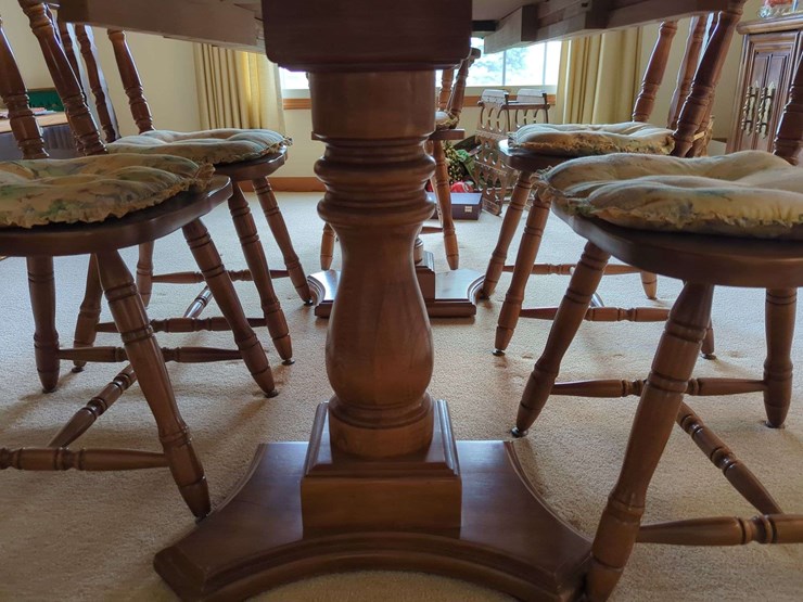 dining-room-table-with-(6)-chairs---78"-x-42"-top-image-3
