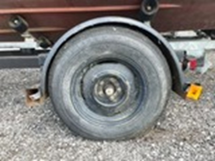 #6340-•-century-22'-boat-(no-title)-image-7