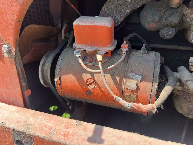 allis-chalmers-with-sickle-mower-image-55