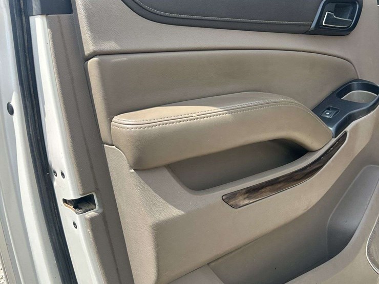 2015-gmc-yukon-xl-image-35