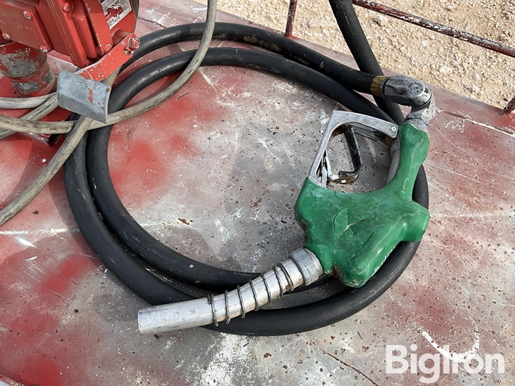 100-gal-portable-fuel-tank-w/12-volt-pump-image-11
