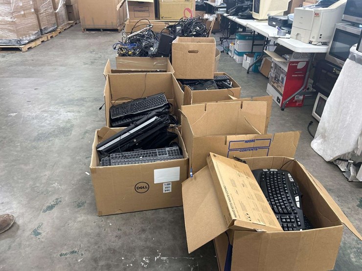 23-boxes-of-misc-tech-image-3