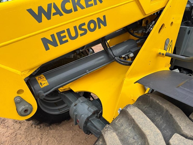 2015-wacker-neuson-wl60t-image-37