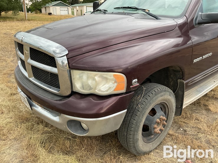 2004-dodge-ram-3500-image-11