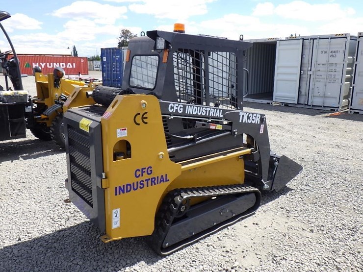 2025-cfg-tk35r-skid-steer-tracked-loader-image-3