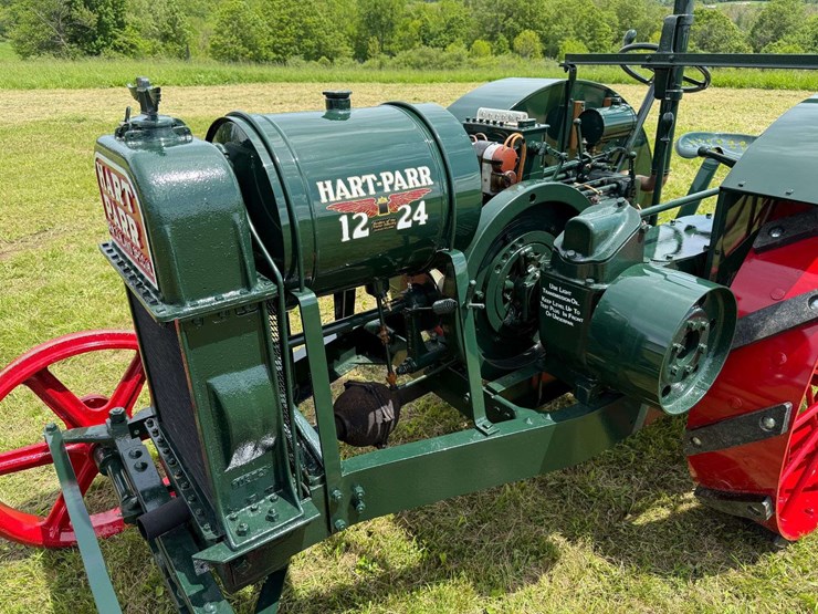 hart-parr-12-24-image-10
