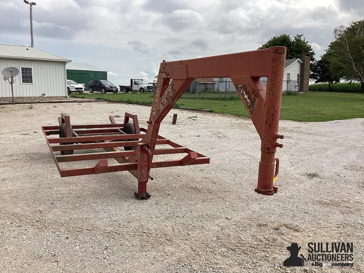 6-bale-gooseneck-hay-trailer-image-3