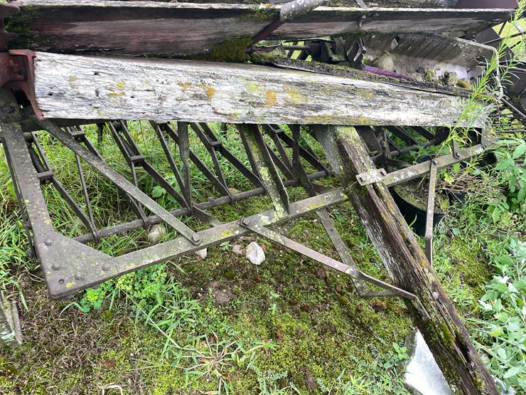#7494-•-antique-seeder-image-10