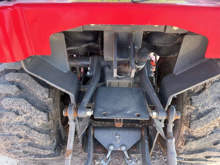 massey-ferguson-gc2400-image-16