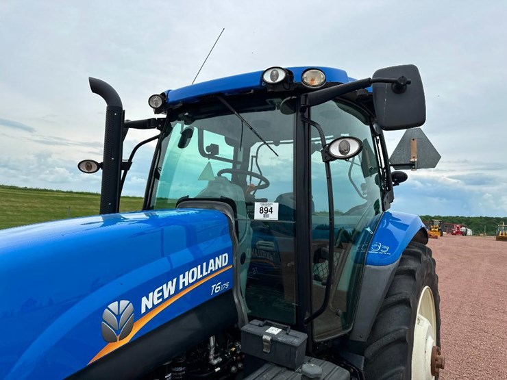2014-new-holland-t6.175-image-14