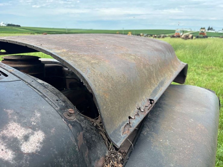 chevy-400-truck-with-minneapolis-moline-corn-sheller-image-24