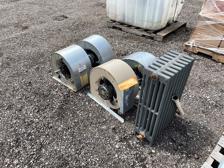 #6352-•-radiator-and-(4)-squirrel-cage-fans-image-1