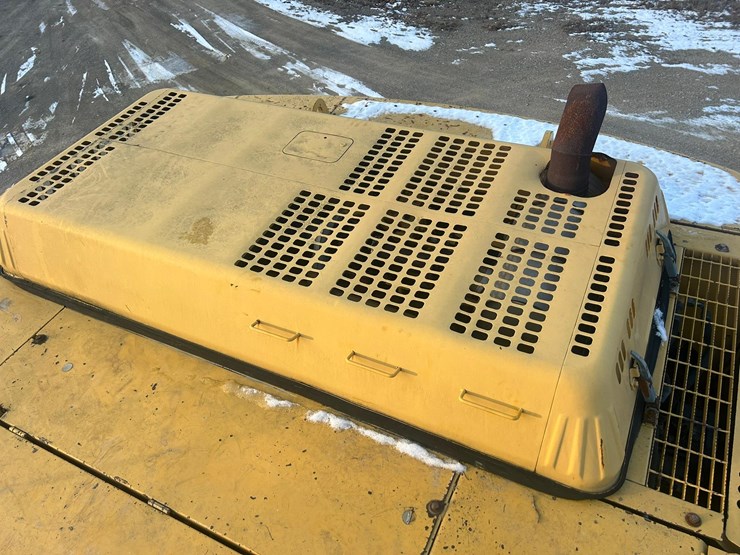 2005-deere-450-lc-image-44