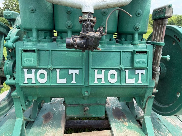 holt-4-cylinder-engine.-image-10