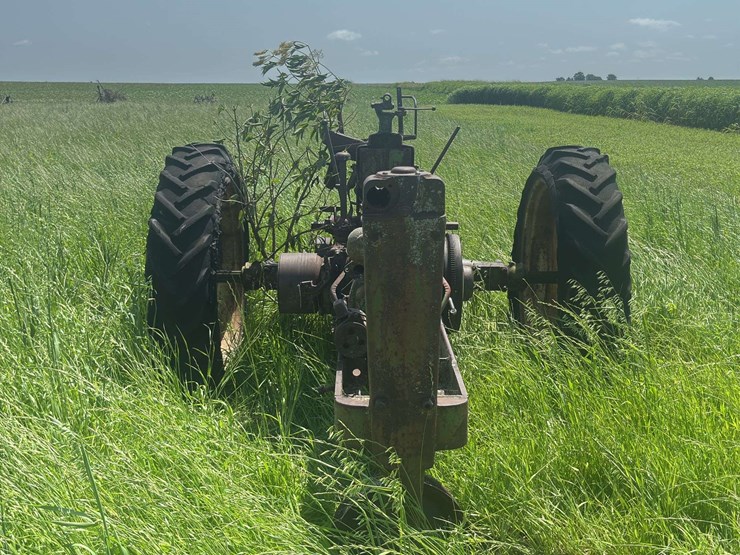 john-deere-model-b-image-9