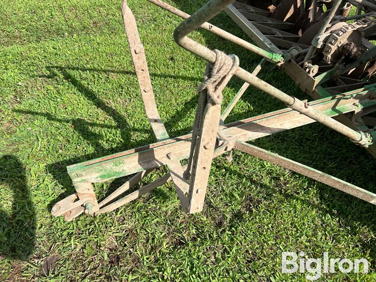 john-deere-8-image-10