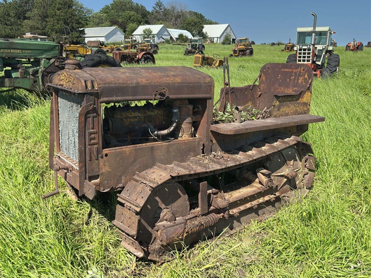 caterpillar-ten-crawler-image-1